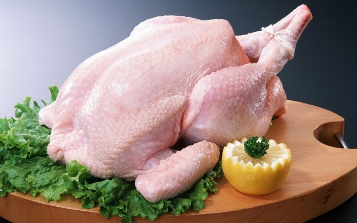 Để khử mùi hôi của gà có thể dùng chanh, giấm